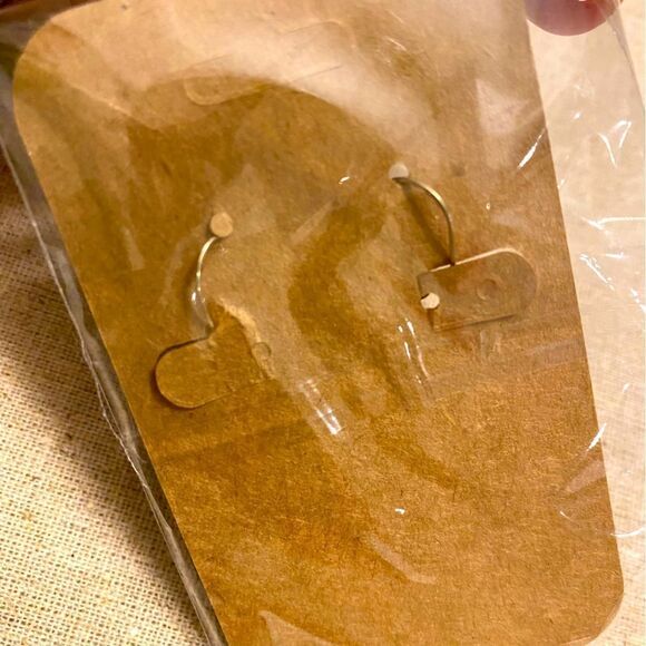 NWT boho wire and glass brown teardrop tribal dangle earrings hook backs - Picture 3 of 6